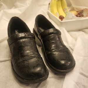 BOLO Faux Leather Waterproof Professional Nursing/Medical Clogs